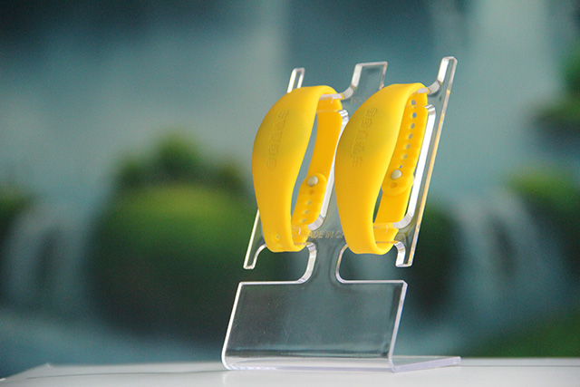 有關織嘜腕帶RFID天線的近場和遠場天線 有關織嘜腕帶RFID天線的近場和遠場天線