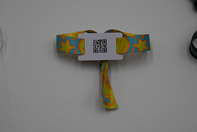 顧客為什么找卡立方智能腕帶公司來定制醫(yī)院就診腕帶呢？